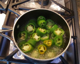 Foto del paso 3 de la receta: Salsa de jitomates y chiles jalapeños, cocidos