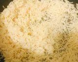 A picture of step 4 of Chicken stirred fried rice.