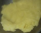 A picture of step 1 of Chicken ball with mayo and corn👌👌😋.