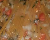 Foto del paso 3 de la receta: Fideos en la essen con tomatito