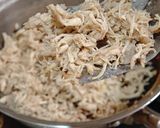 Foto langkah ke 5 dari resep 218. Ayam Suwir isian Lemper.