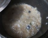 A picture of step 2 of Chicken polaw.