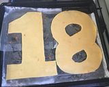 Foto del paso 7 de la receta: NUMBER CAKE de galleta para cumpleaños 1️⃣8️⃣🎉🎊
