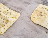 Foto del paso 11 de la receta: Hojaldres de champiñones, atún huevo queso aceitunas