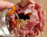 รูปขั้นตอนการทำที่ 4 ของ หมูหมักงาย่าง