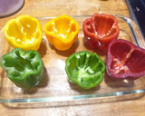 Foto del paso 3 de la receta: Pimientos de colores rellenos de carne al horno