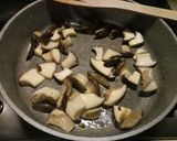 A picture of step 2 of Crispy chicken with sautéed potatoes and porcini mushrooms.