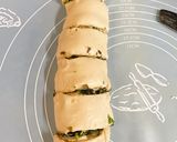 Hình bước làm 6 của món Bánh mì cuốn chà bông nấm rong biển