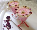 A picture of step 5 of Rose Sweet Lassi.