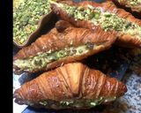 Une image de l'étape 15 de Croissant 🥐🥐aux amandes🥜☕️goûter 🌰🥄gourmand.