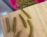 Foto del paso 2 de la receta: Judías verdes en chauchas muy finas salteadas con cebolla en aceite de oliva virgen extra 🫛🧅🫒
