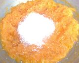 A picture of step 2 of Papaya burfi.
