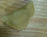 Gambar langkah 23 resipi Karipap Pusing.