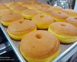 Foto langkah ke 5 dari resep Donat Labu Kuning.