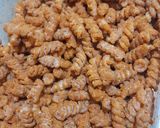 Foto langkah ke 9 dari resep Makaroni Spiral Renyah Pedas dan Keju.