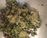 A picture of step 1 of Rice gourd kabab.