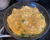 A picture of step 3 of Tamago donburi (egg rice bowl).