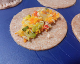 Foto del paso 9 de la receta: Empanadillas con base de calabacín, cebolla, zanahoria y pimiento rojo