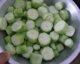 Foto langkah ke 2 dari resep Oyong Kuah Telur.