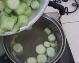 Foto langkah ke 5 dari resep Oyong Kuah Telur.