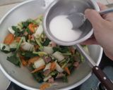 Foto langkah ke 8 dari resep Capcay Goreng Ham.