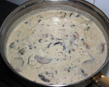 Foto langkah ke 2 dari resep SPAGHETTI WITH GARLIC MUSHROOM SAUCE.