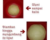 Foto langkah ke 2 dari resep Cheesy Sausage Pizza.