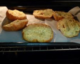 Foto langkah ke 2 dari resep Smoked Salmon and Cream Cheese Croissant.