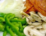 Foto langkah ke 3 dari resep chiken pizza rainbow.