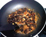 Foto langkah ke 3 dari resep Spicy Escargot Spaghetti.
