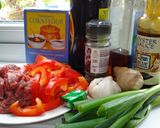 Foto langkah ke 1 dari resep Stir Fried Beef With Oyster Sauce..