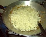 Foto langkah ke 5 dari resep Spaghetti saus udang kungpao.