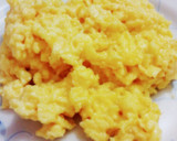 Foto langkah ke 6 dari resep Scrambled Eggs.