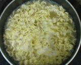 Foto langkah ke 2 dari resep Mi Instant Siram.