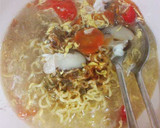 Foto langkah ke 6 dari resep Mi Instant Siram.