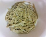 Foto langkah ke 2 dari resep Creamy Fettuccine.
