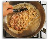 Foto langkah ke 6 dari resep Beef Schnitzel.