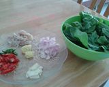 Foto langkah ke 1 dari resep Kailan Ikan Asin.
