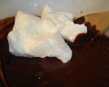 Foto langkah ke 5 dari resep Raisin n Chocolate Torte..