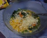 Foto langkah ke 2 dari resep Omelet Bayam Jagung.
