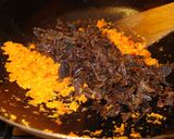 Foto langkah ke 4 dari resep Daging Suwir Bumbu Pedas.