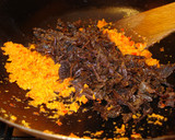 Foto langkah ke 4 dari resep Daging Suwir Bumbu Pedas.