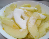 Foto langkah ke 1 dari resep Granny Smith's Sponge.