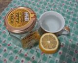 Foto langkah ke 1 dari resep wedang madu lemon.