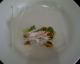 Foto langkah ke 3 dari resep Saigon Salad Rolls (Lumpia Vietnam) with Bihun Superior.