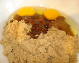 Foto langkah ke 3 dari resep Butterscotch Choc Bars.