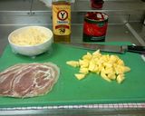 Foto langkah ke 1 dari resep Hawaiian Pizza.