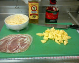 Foto langkah ke 1 dari resep Hawaiian Pizza.