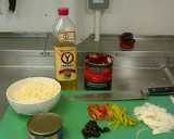 Foto langkah ke 1 dari resep Tuna Veggie Pizza.