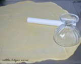 Foto langkah ke 4 dari resep Pastel Pinggiran Keriting.